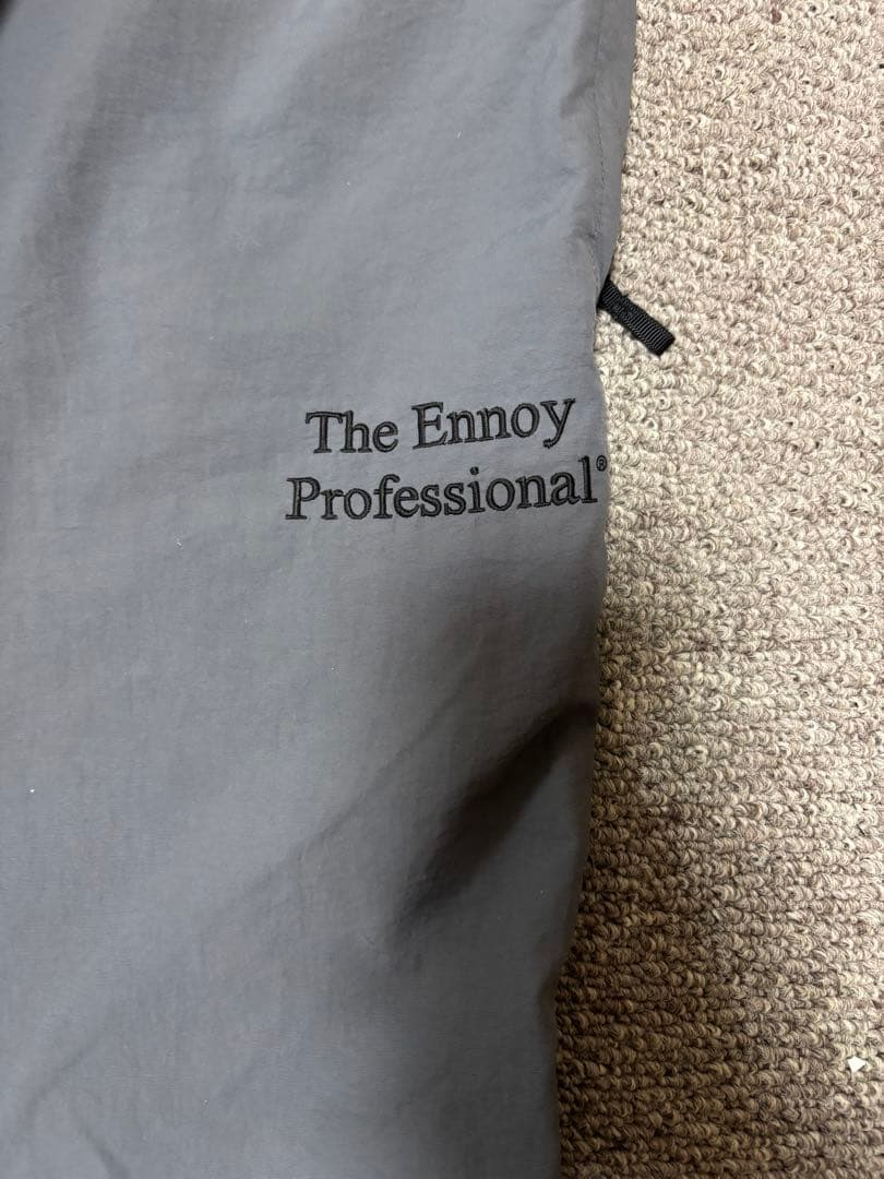The Ennoy Professional グレー パンツ　ナイロンパンツ