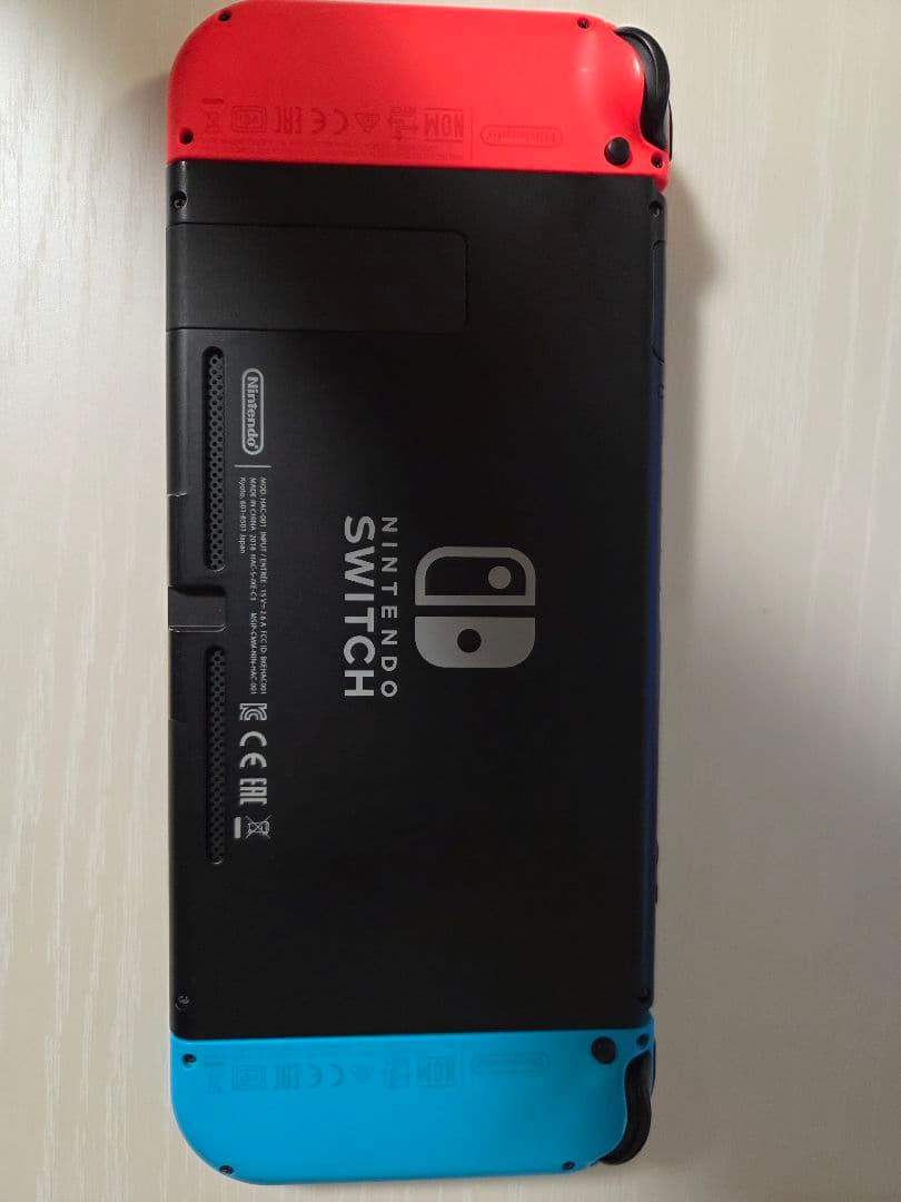 4*き様 Nintendo Switch 本体 青/赤　箱無し
