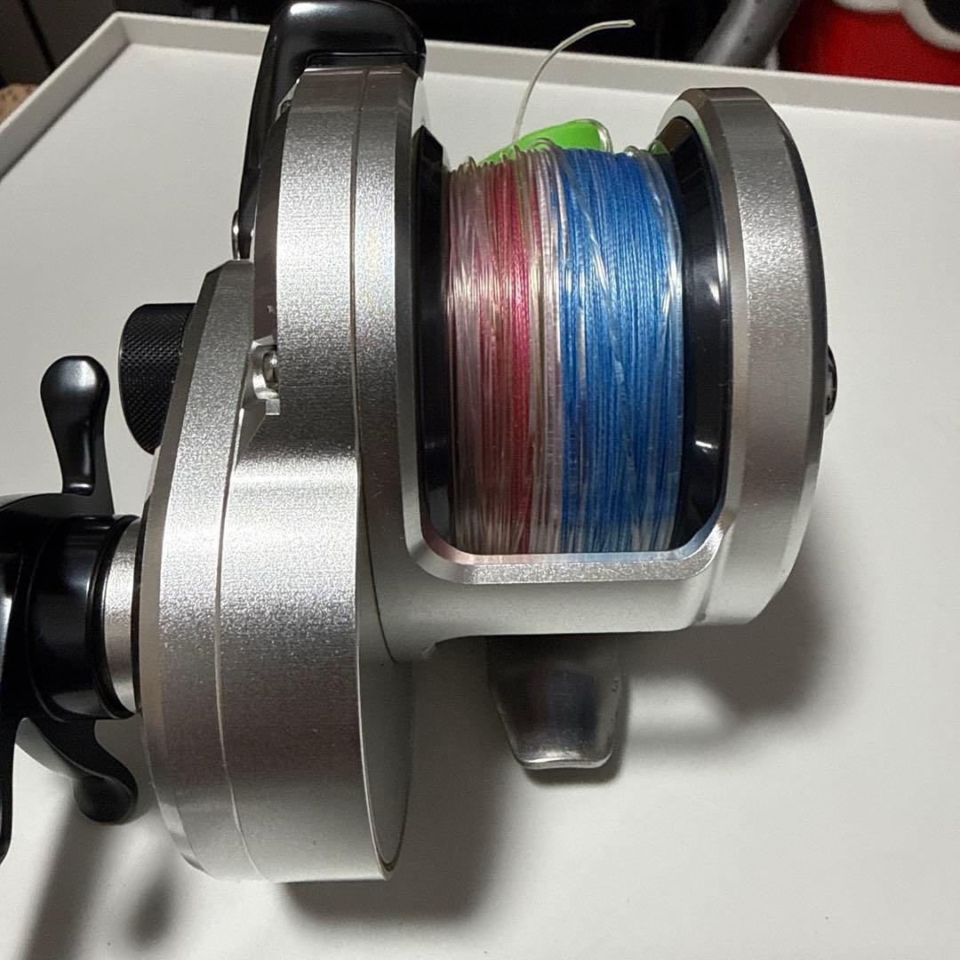 美品❗️シマノ　オシアジガー　2000 NRPG オーシャンパワーグリップ付