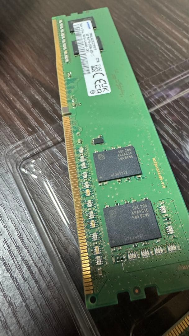 SAMUSUNG 8GBメモリ×2枚