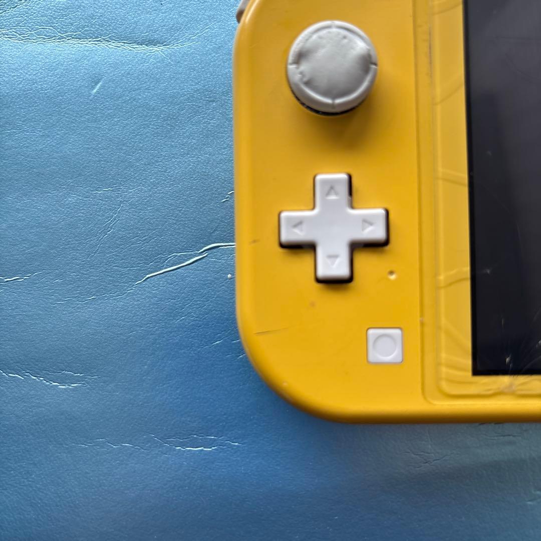 Nintendo Switch Lite イエロー(ジャンク扱い)