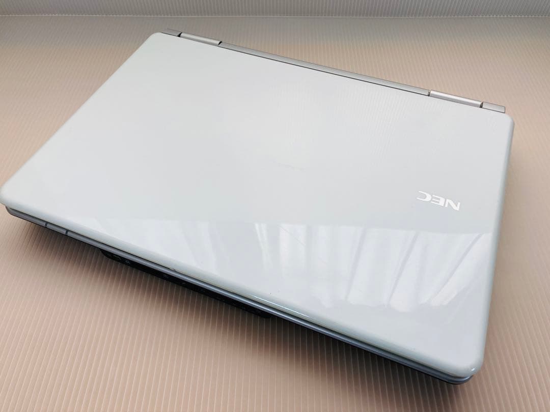 【送料無料】超おすすめ NECスタンダードノートパソコン 人気の白 SSD搭載