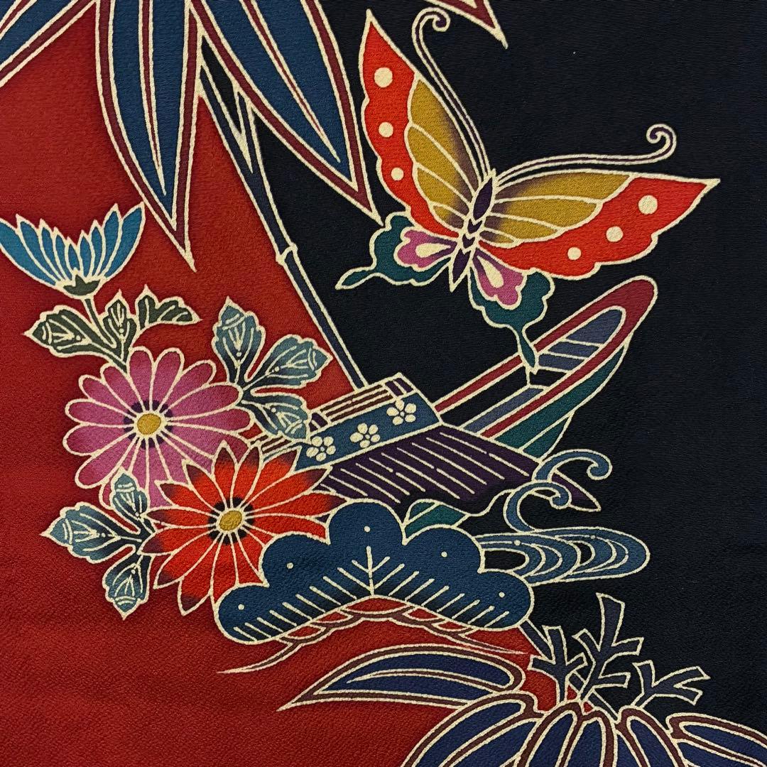 D329 振袖　紅型　丹後縮緬　蝶々　花模様　正絹　着物　袷　未使用極美品
