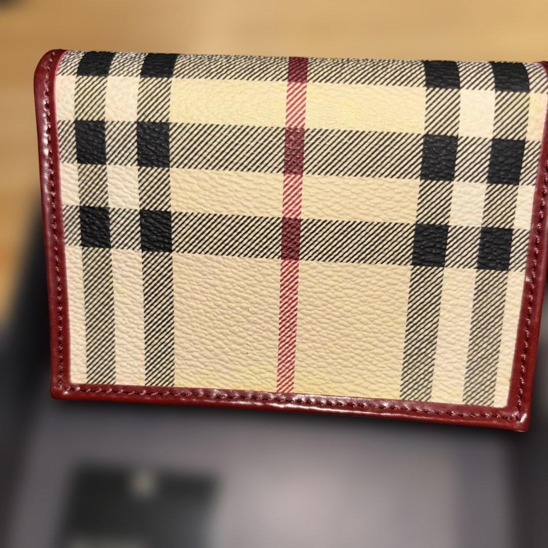 新品未使用品BURBERRY チェック柄 レザー名刺入れ