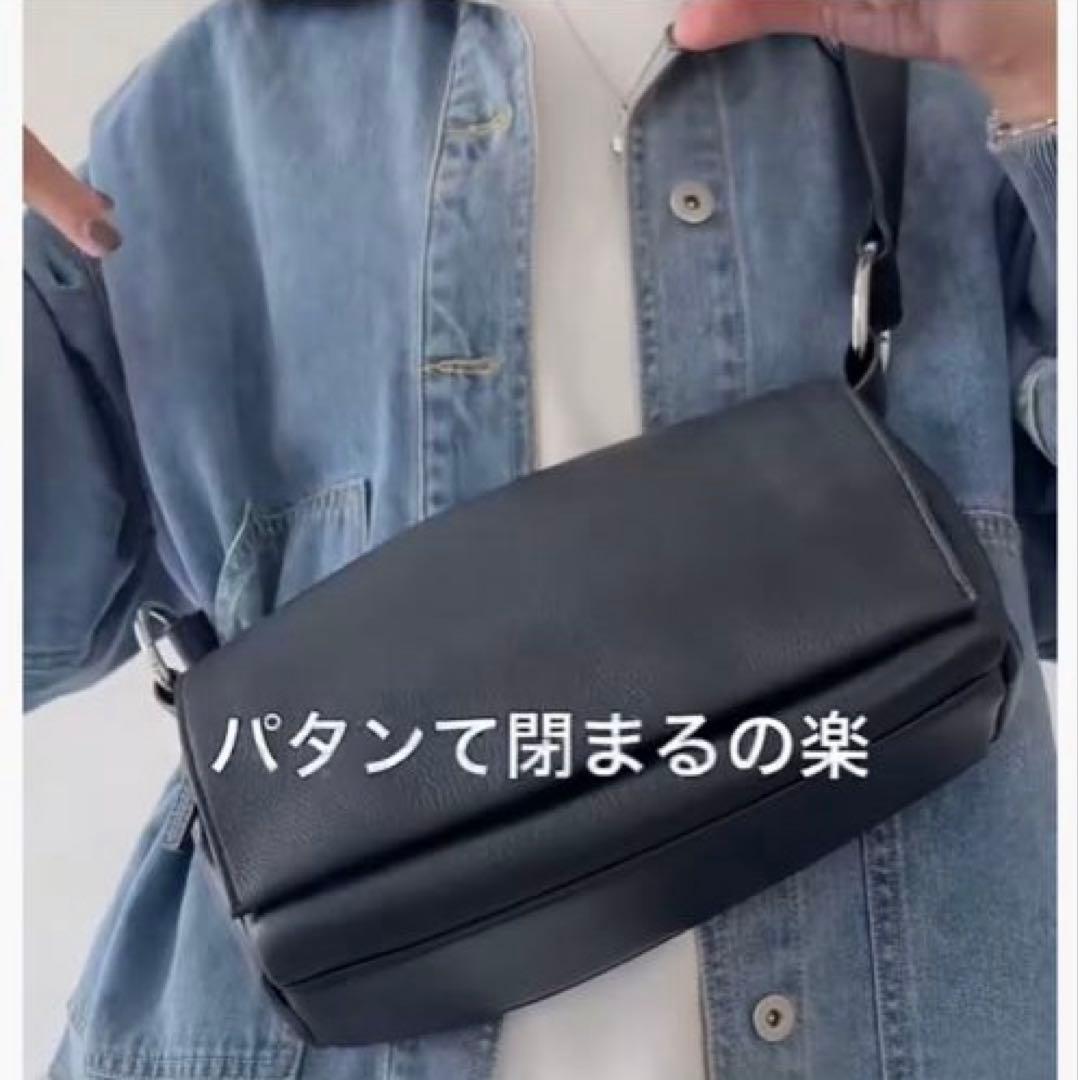 【新品！】ボディバック　ブラック　カーキ　おしゃれ