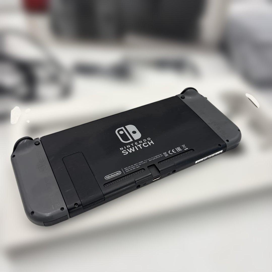 美品　【動作確認済・初期化済】NintendoSwitch本体
