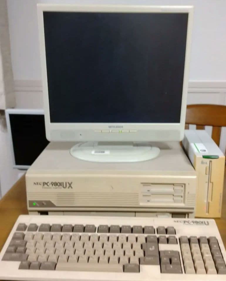 ■NEC PC-9801UX21 レトロPC ジャンク