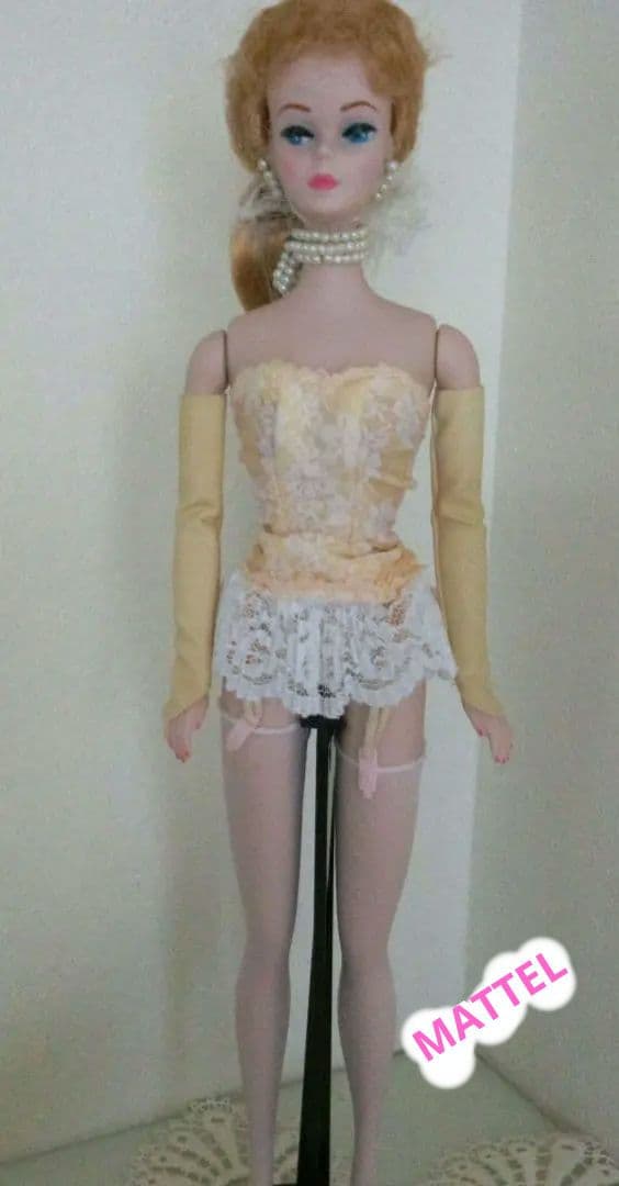 ヴィンテージ　バービー人形　Barbie doll ポーセリンコレクション