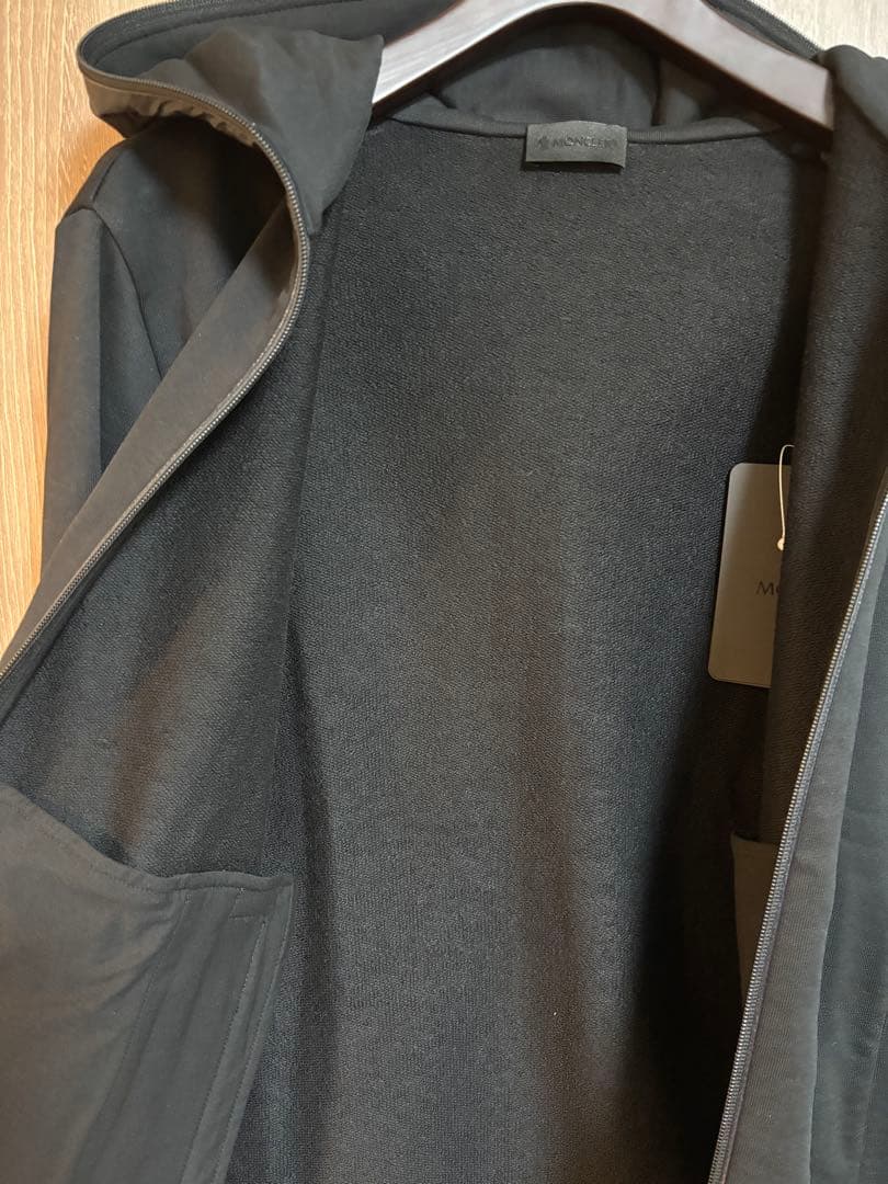 【アンリ】MONCLER＜モンクレール＞ ジップアップフーディ 黒 Ｌ