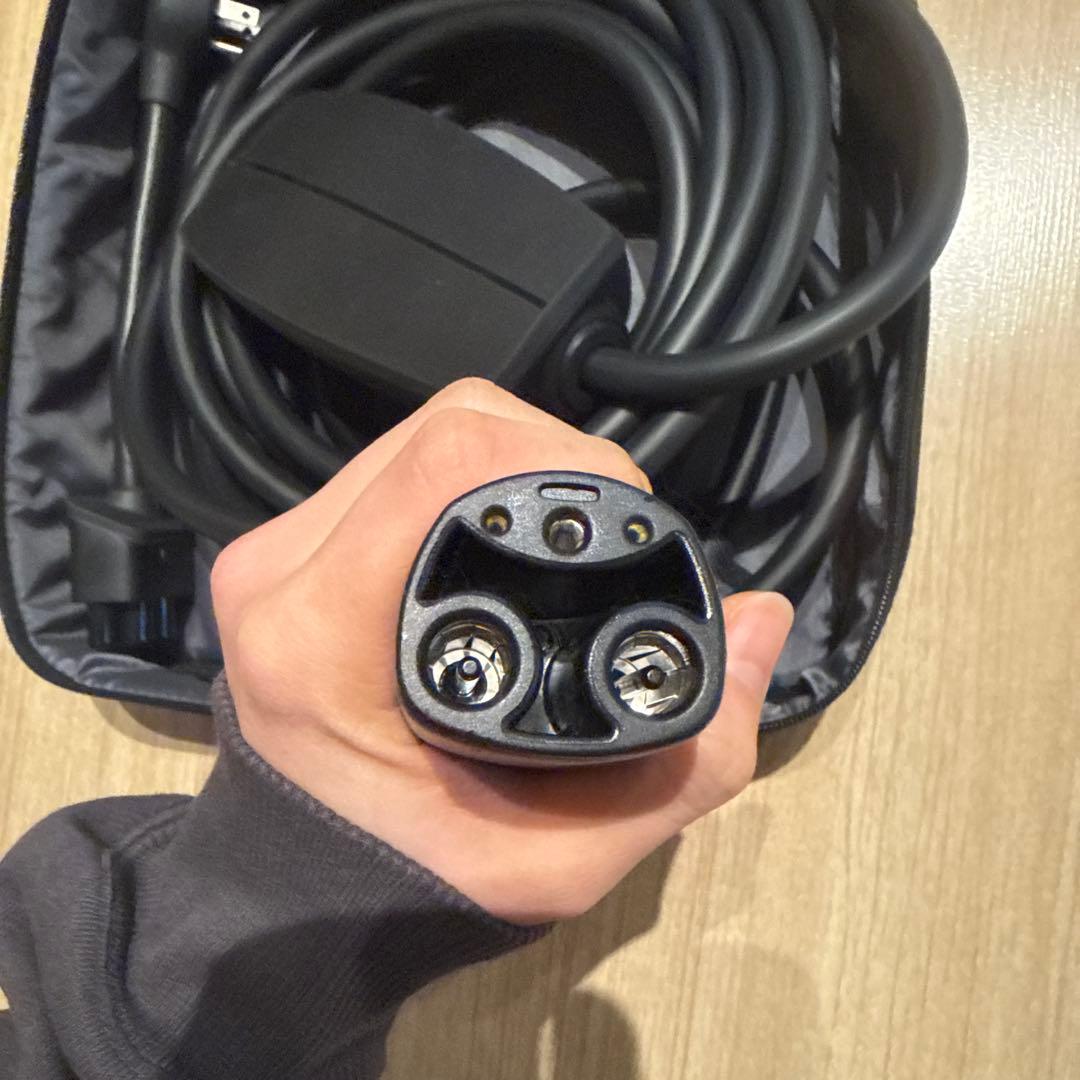 【純正】TESLA 充電ケーブル 収納ケース