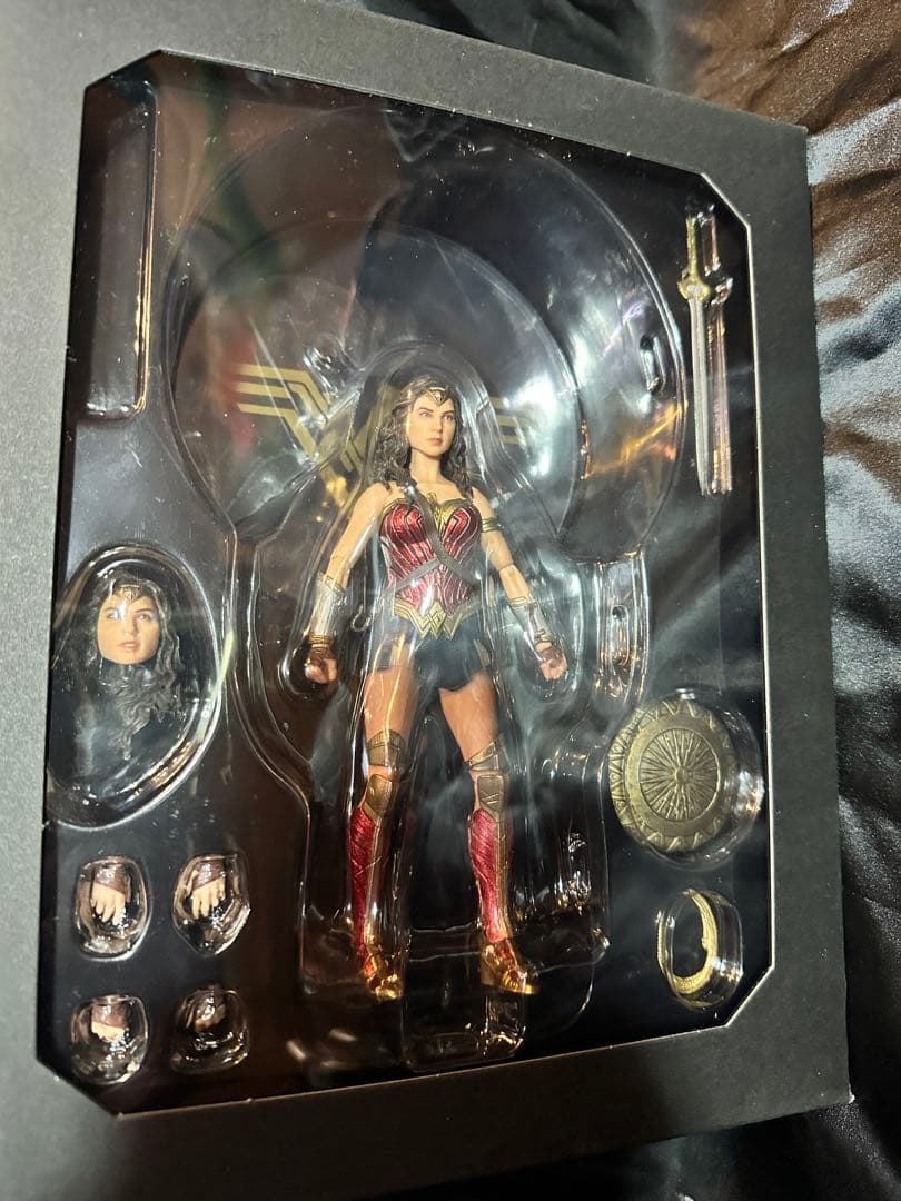 mezco one12 ワンダーウーマン