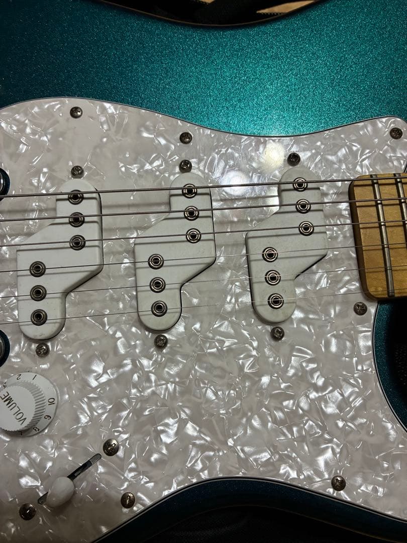 ギター G&L Tribute Series Emerald Blue llic