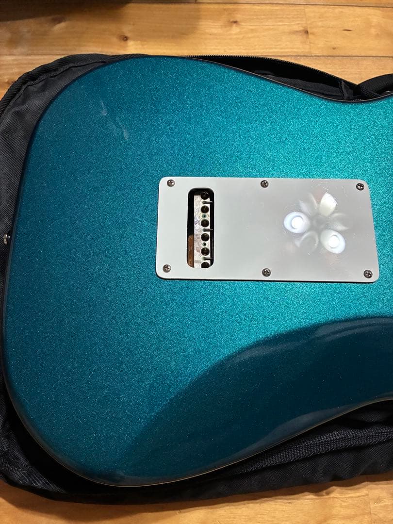 ギター G&L Tribute Series Emerald Blue llic