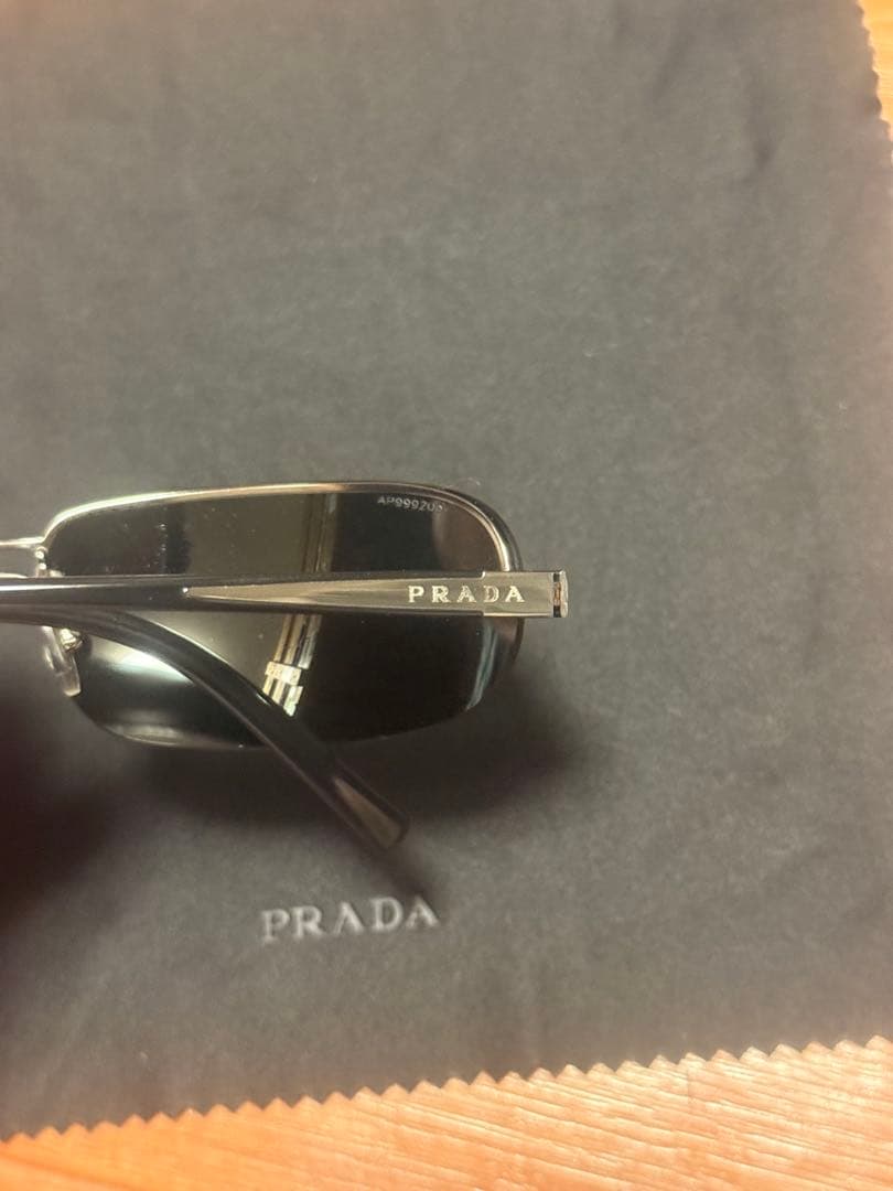 3house io PRADA サングラス