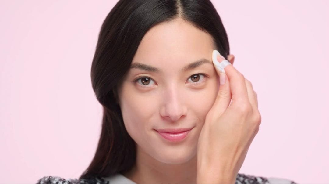CHANEL LE BLANC パウダーファンデーション B20