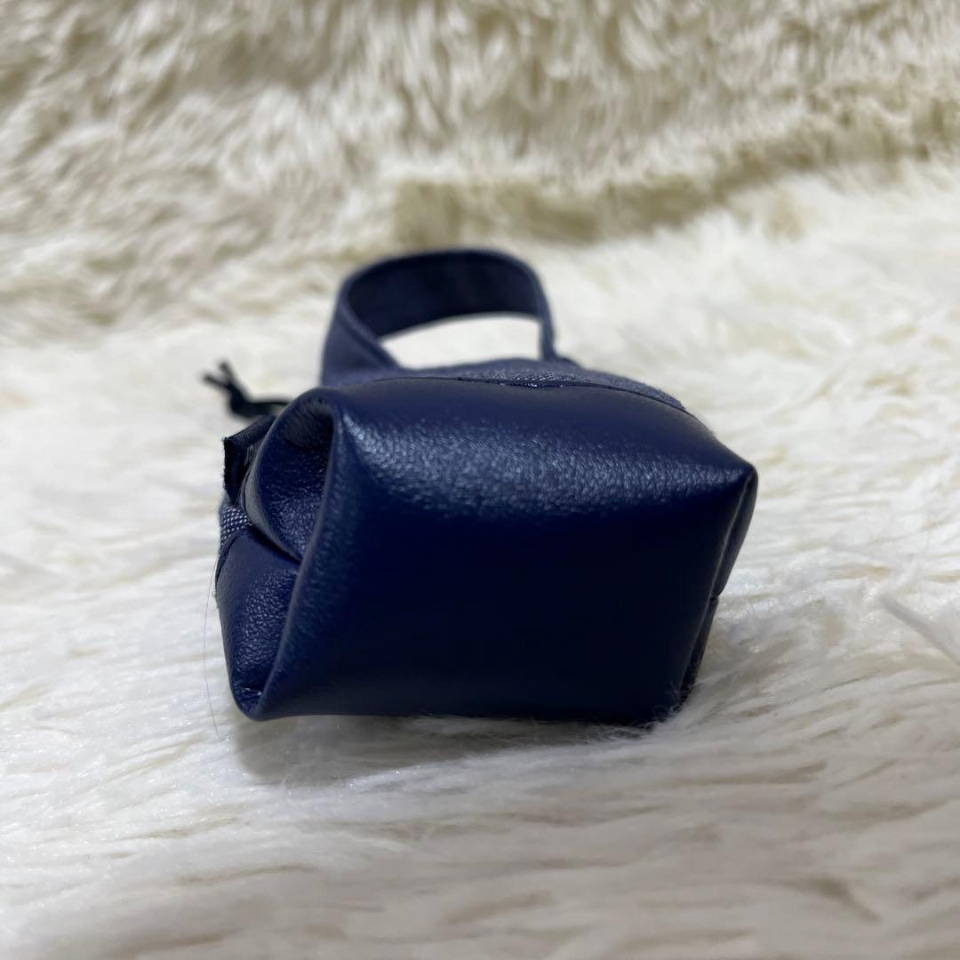 【極美品】ファミリア　ジェルケース