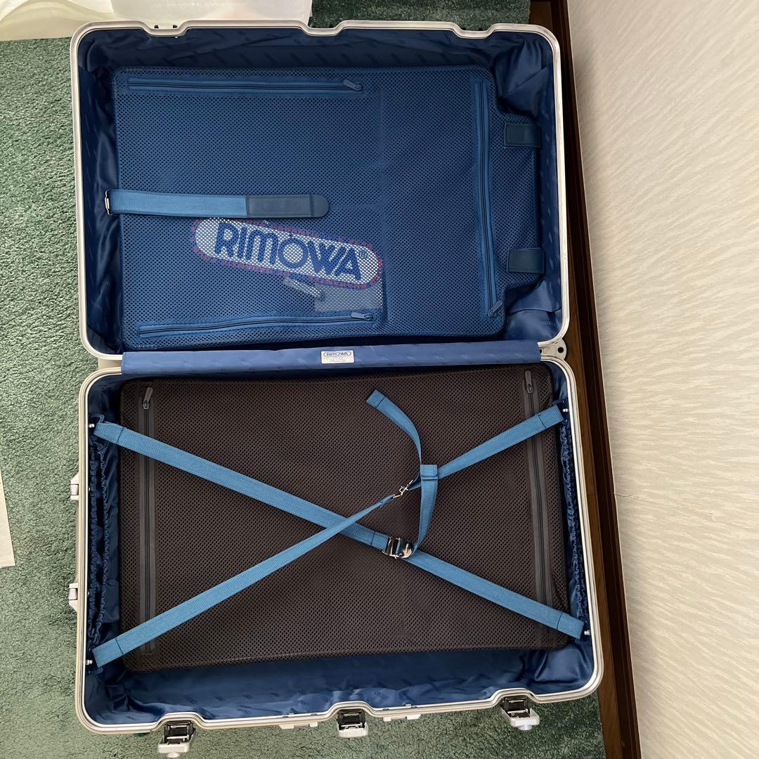 RIMOWA 4輪トパーズ８２Ｌキャリーケース