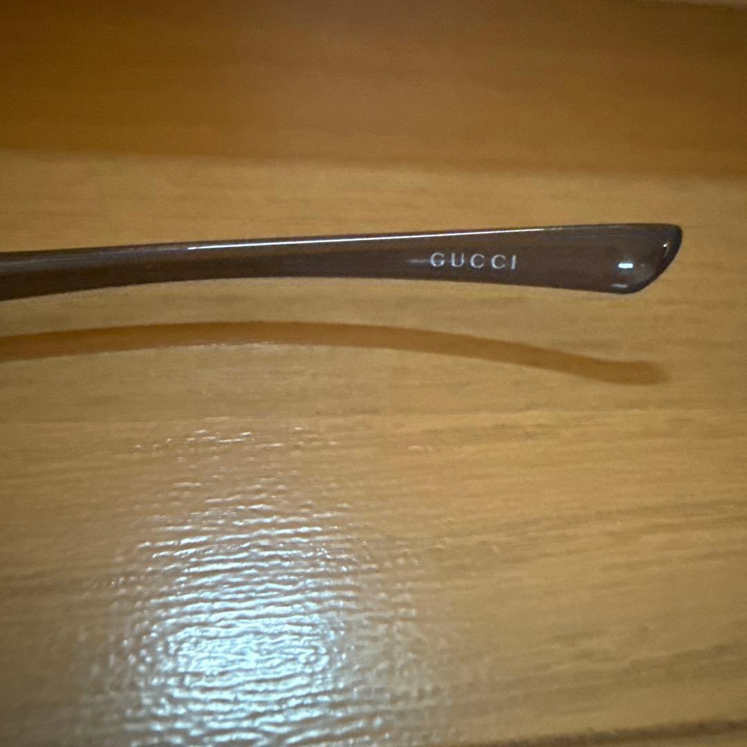 グッチ　サングラス　グレー
