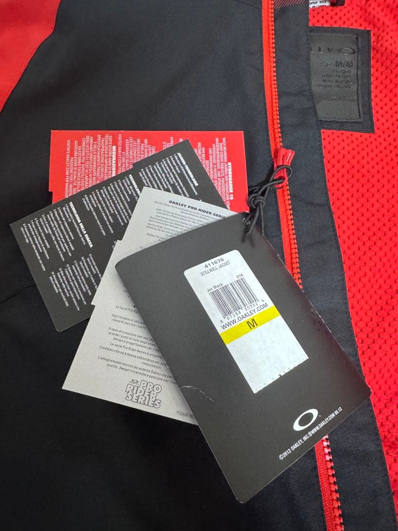 真*ん様 【未使用】OAKLEY スノーボードウェア ジャケット メンズ M(U