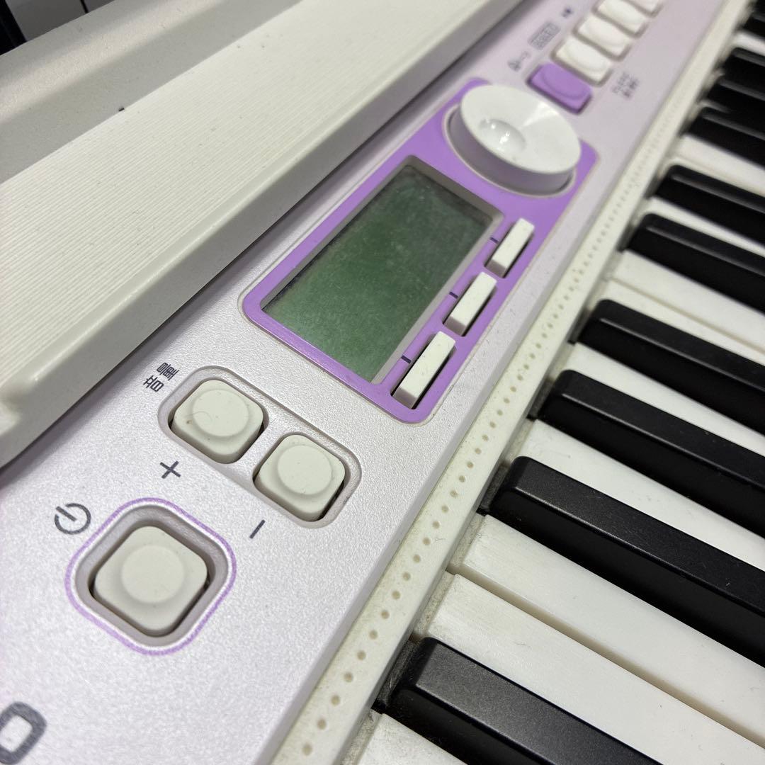 CASIO 光ナビゲーションキーボード　Casiotone 61鍵盤 ホワイト