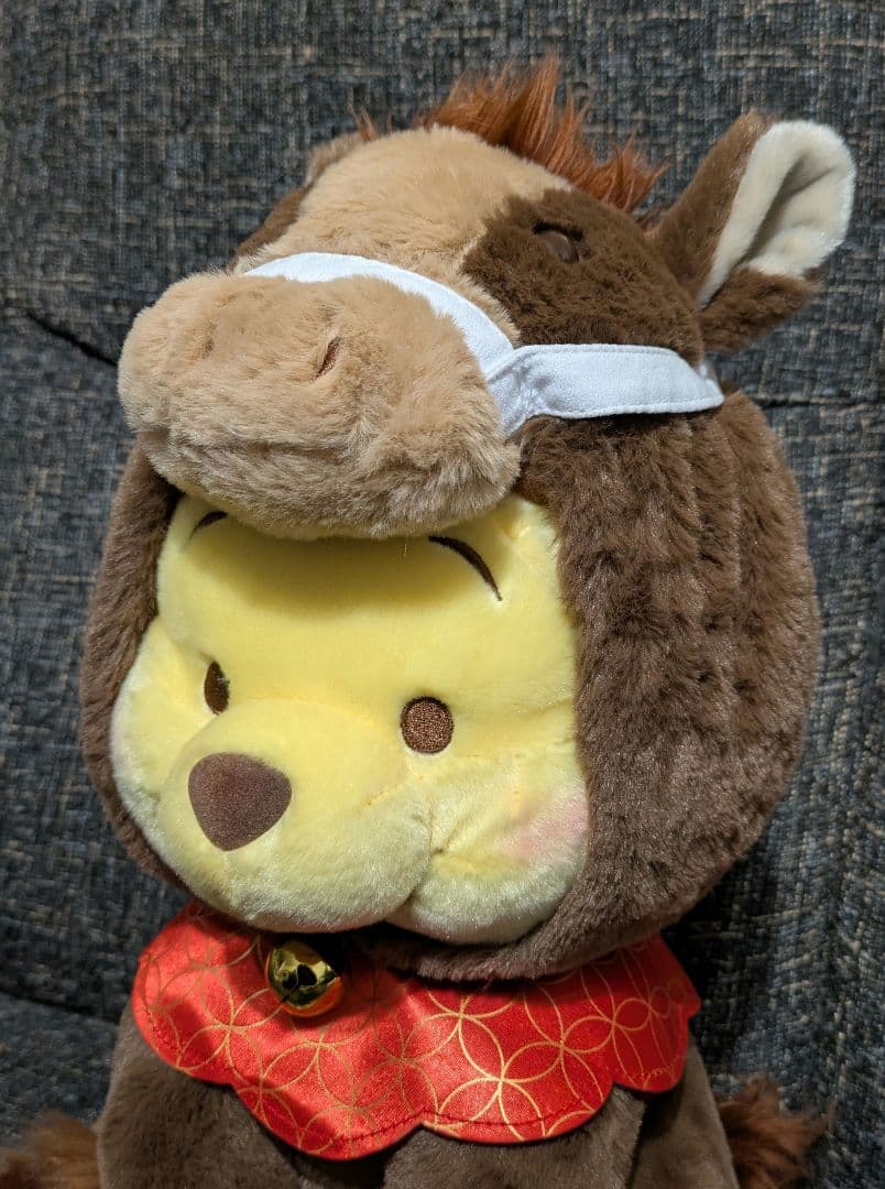 プーさん　ぬいぐるみ　干支2026年馬バージョン　ディズニーストア限定販売