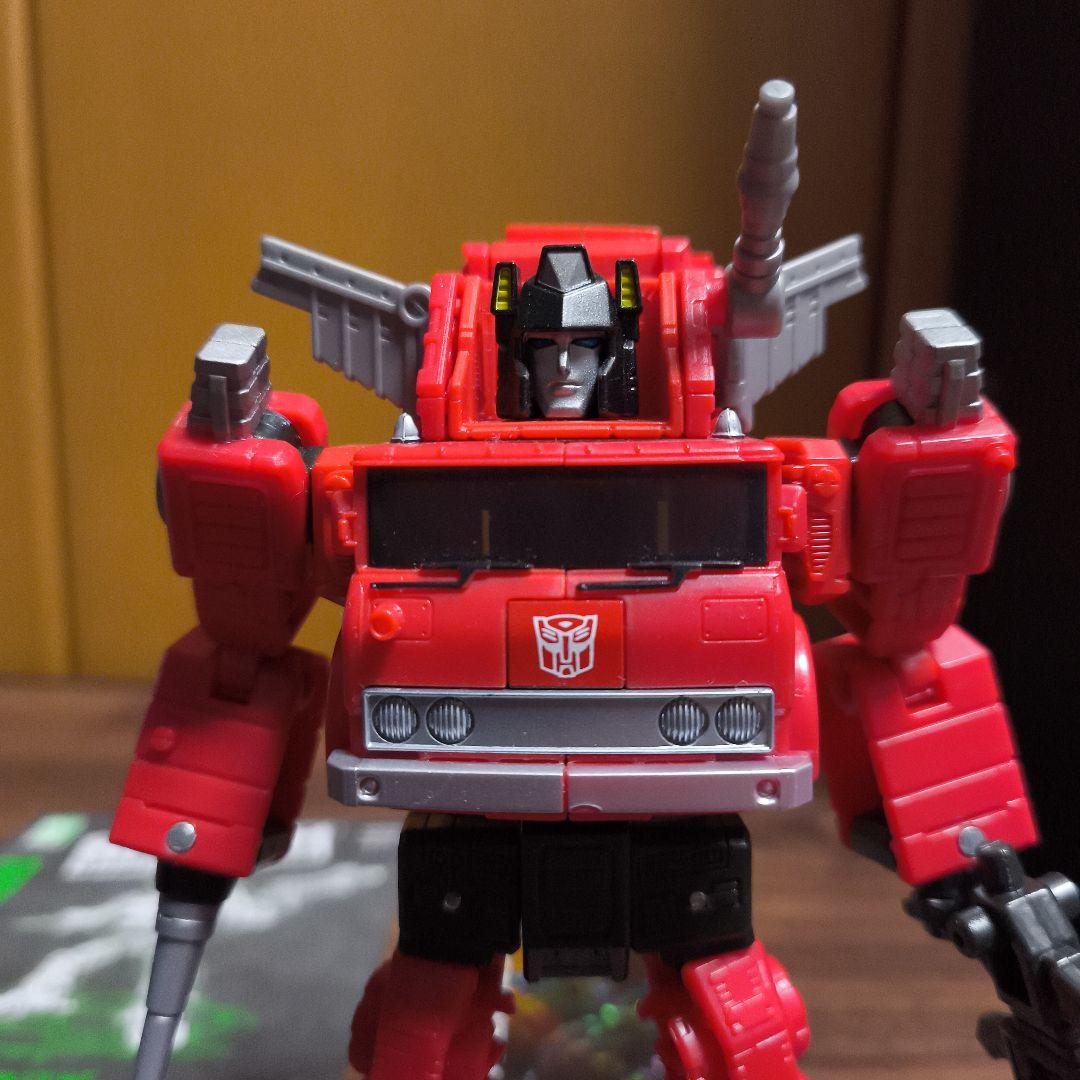 トランスフォーマー キングダム　シリーズ KD-10 オートボット　インフェルノ