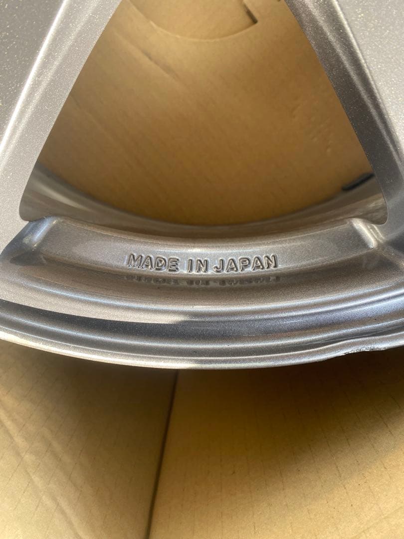 エンケイ　PFO7 アルミホイール　18インチ