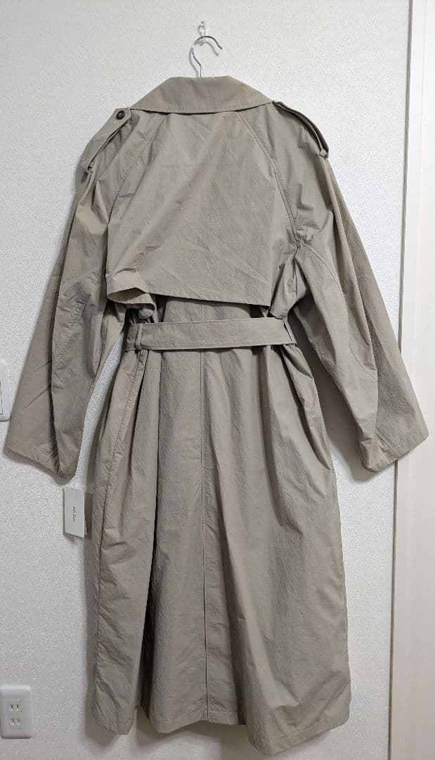 【新品未使用】Mira Owen 共ベルト付　ラグランスリーブ　トレンチコート