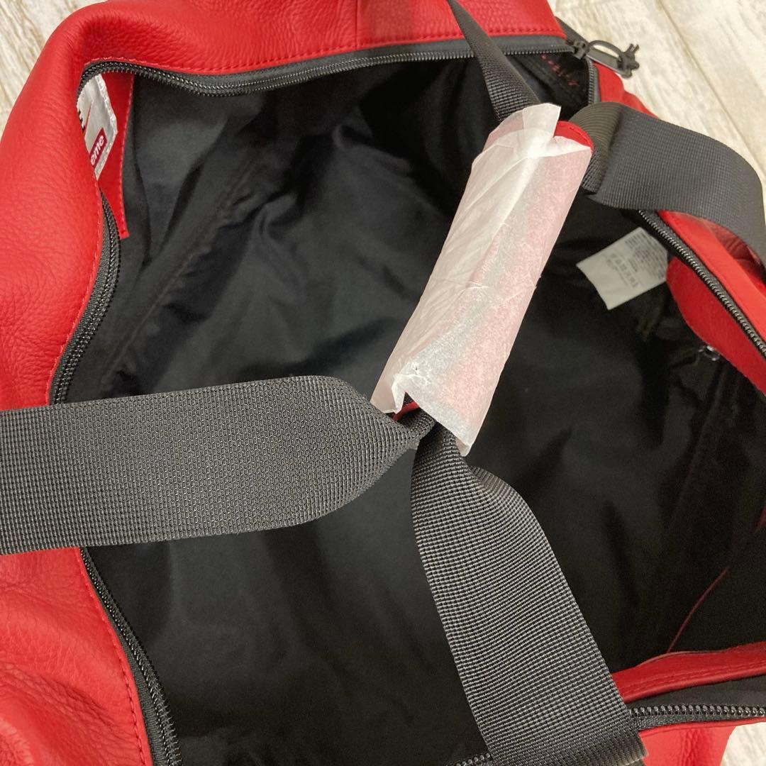 so-1692) Supreme × NIKE レザー ダッフルバッグ レッド