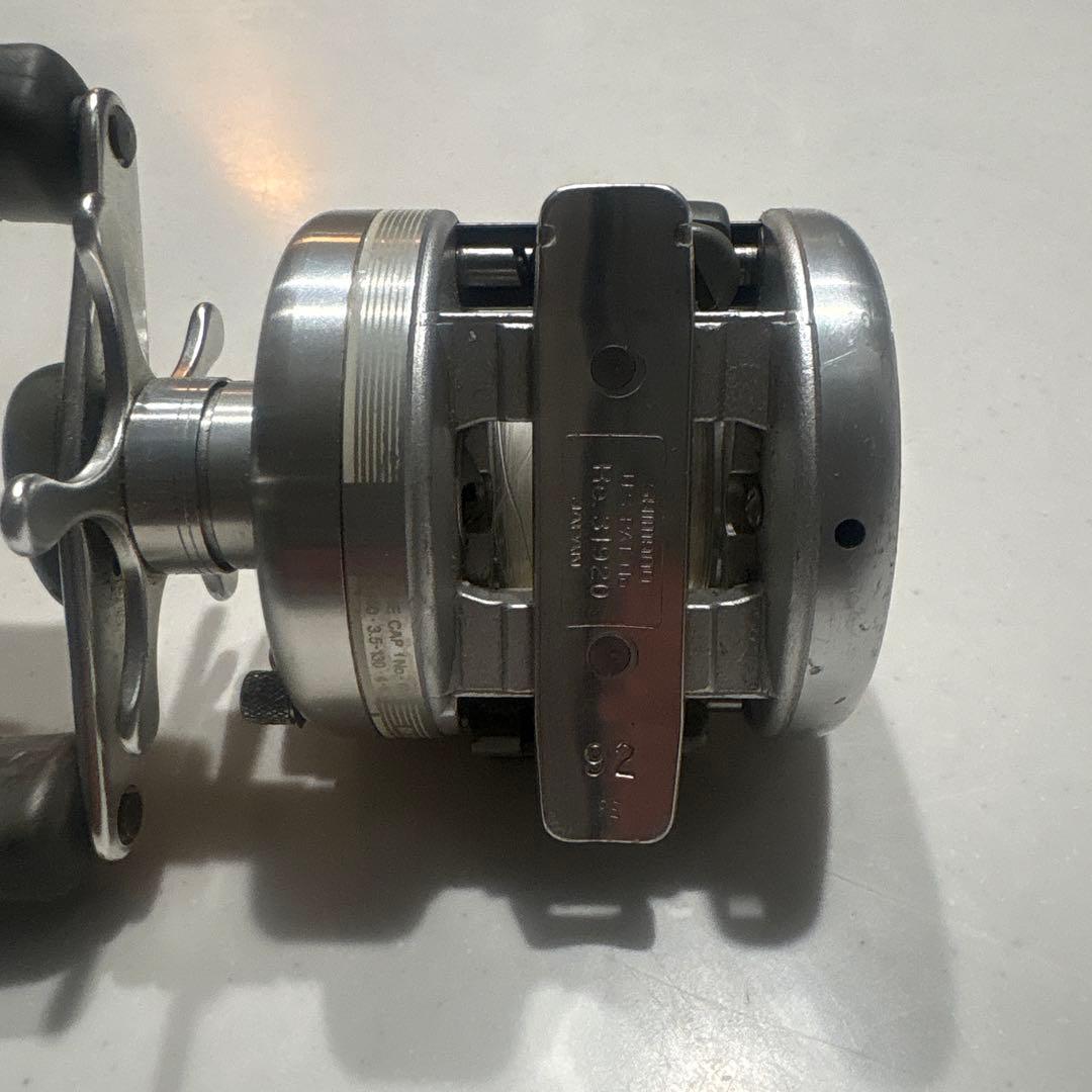 SHIMANO 初代カルカッタ100