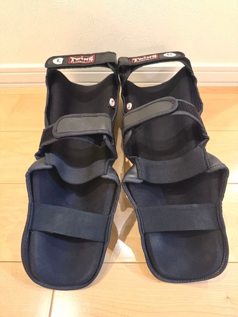 TWINS SPECIAL サイズ L レガース キックボクシング ハードタイプ