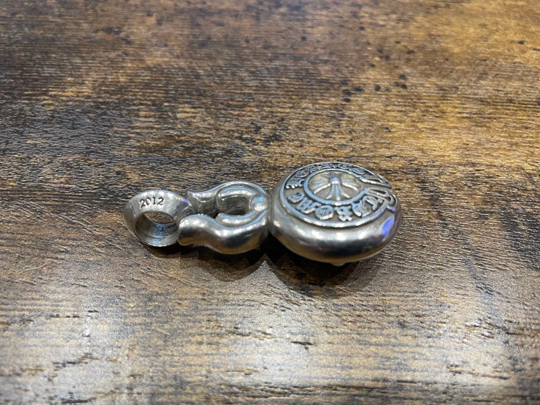 【超希少】CHROME HEARTS/ラージ クロス ボール ペンダント