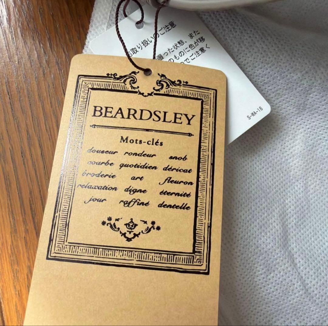 BEARDSLEY 《本革》レザーボディバッグ(新品未使用タグ付き)