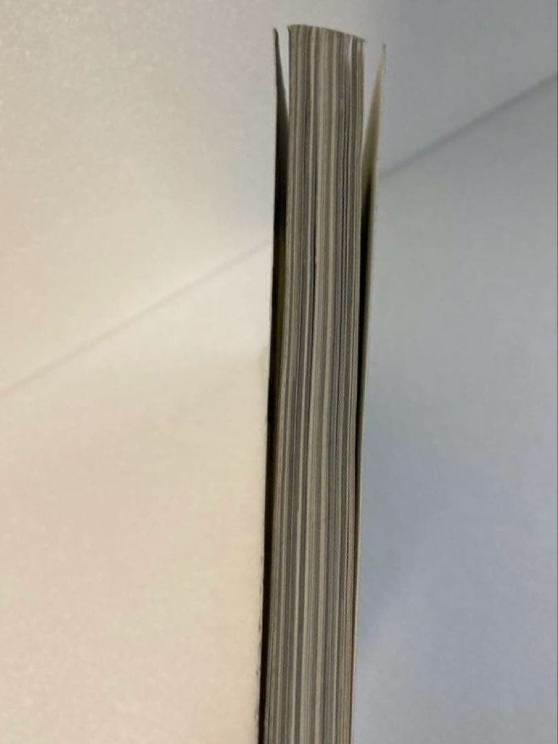 アート・デザイン・音楽 A MAGAZINE CURATED BY MAISON MARGIELA