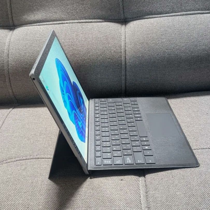 【美品】Surface Pro 7 i5 8GB 128GBタイプカバー付属 b