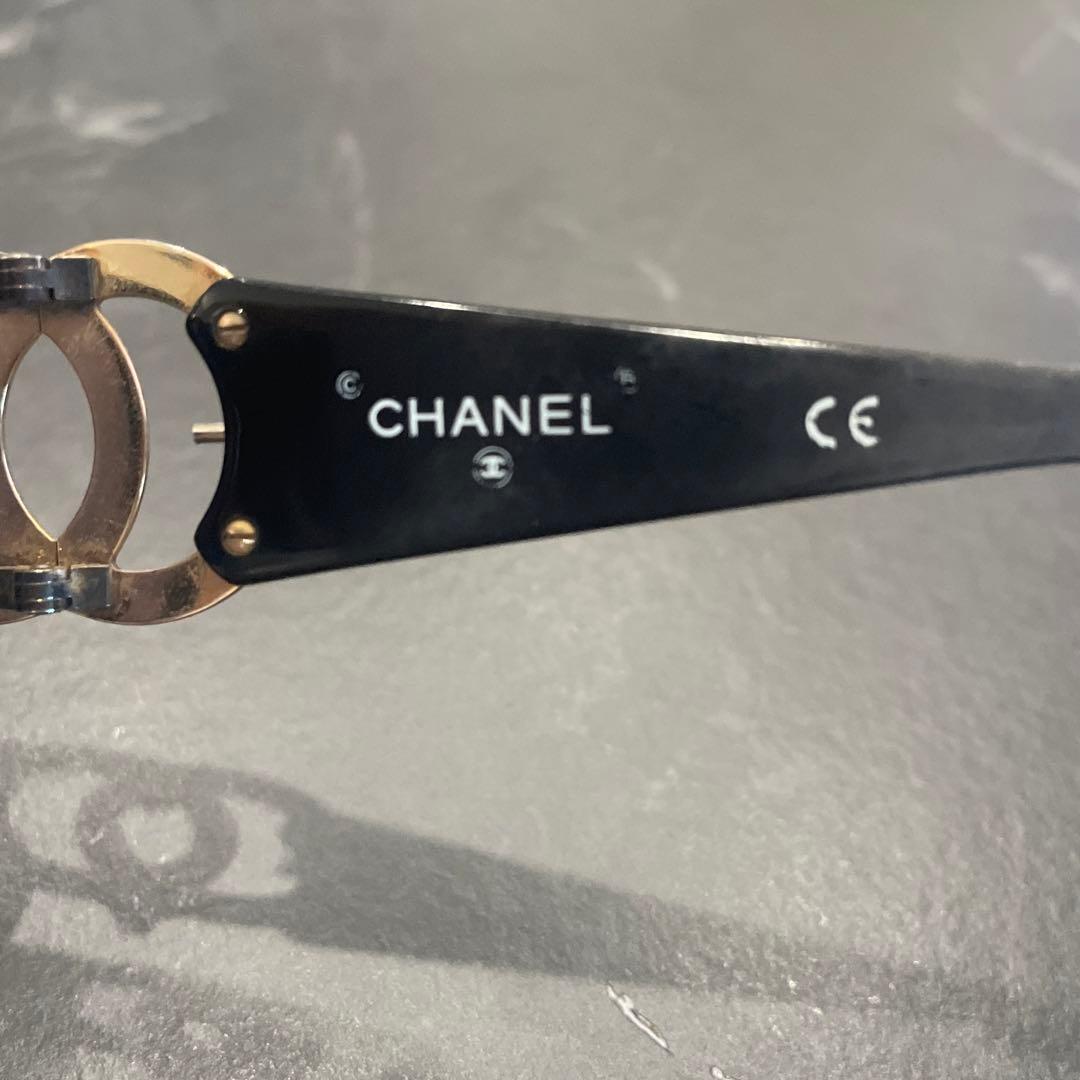 CHANEL ブラック サングラス ゴールドロゴ