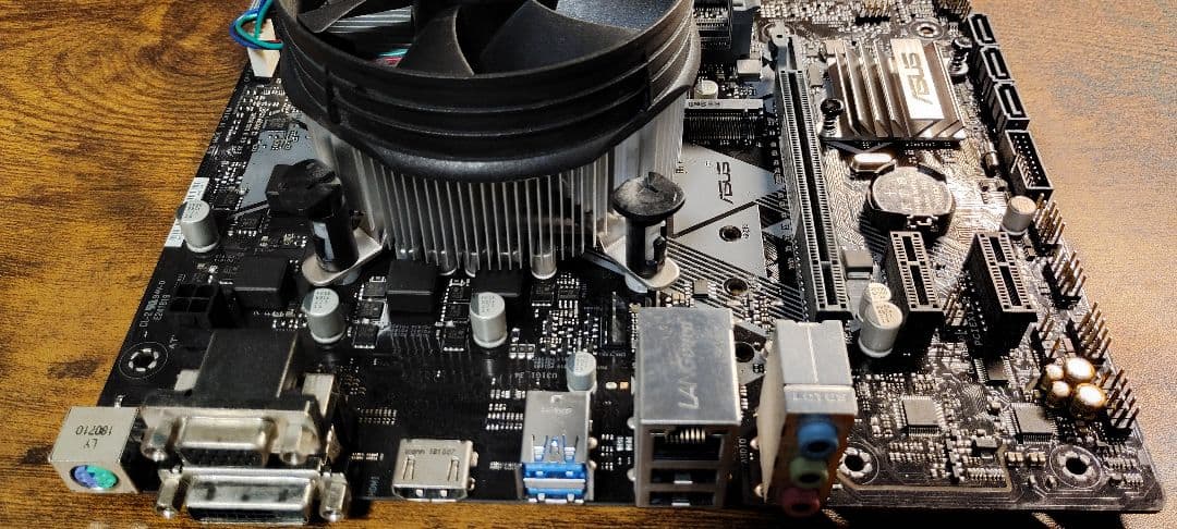 第8世代CPU(intel Corei5 8400)マザーボード、ファン付