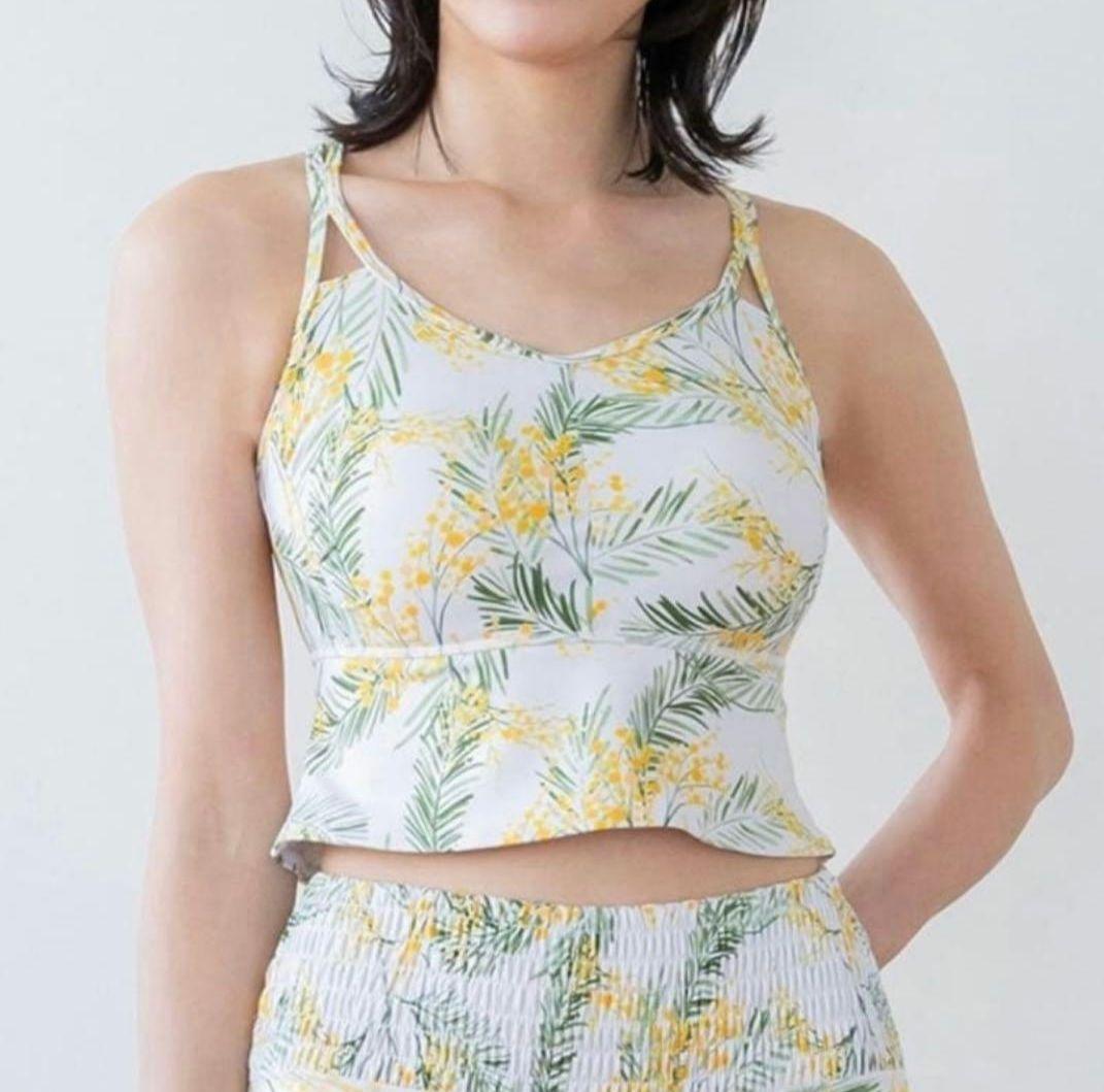 SUKALA 新品　スプリングフラワーフレアブラトップ＆シャーリングレギンス