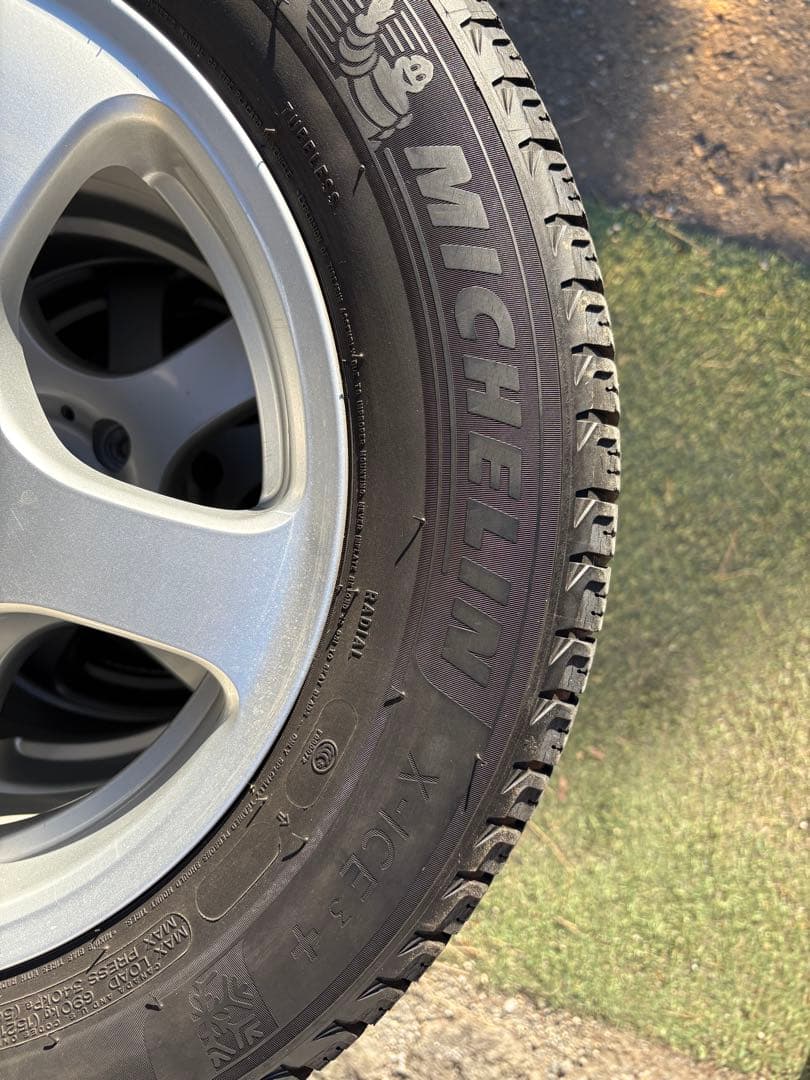 スタッドレス195/65R15セレナC26 C27 日産純正 ミシュラン
