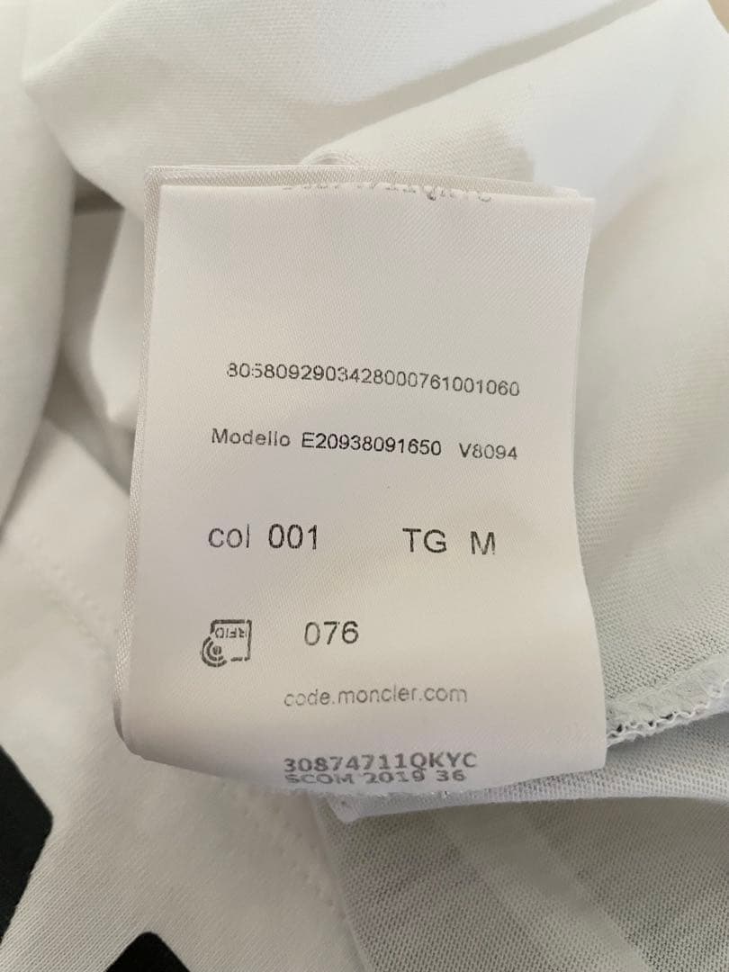 ◆モンクレール　バックプリントTシャツ　Ｍ　美品