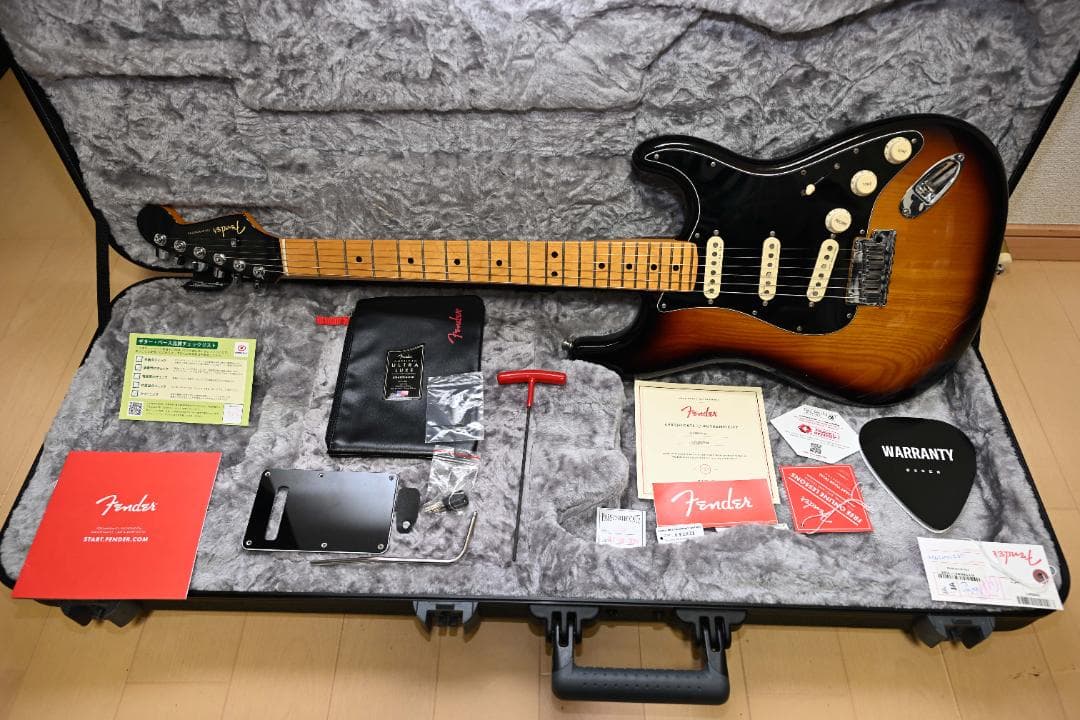 ギター Fender USA AMERICAN ULTRA LUXE STRAT