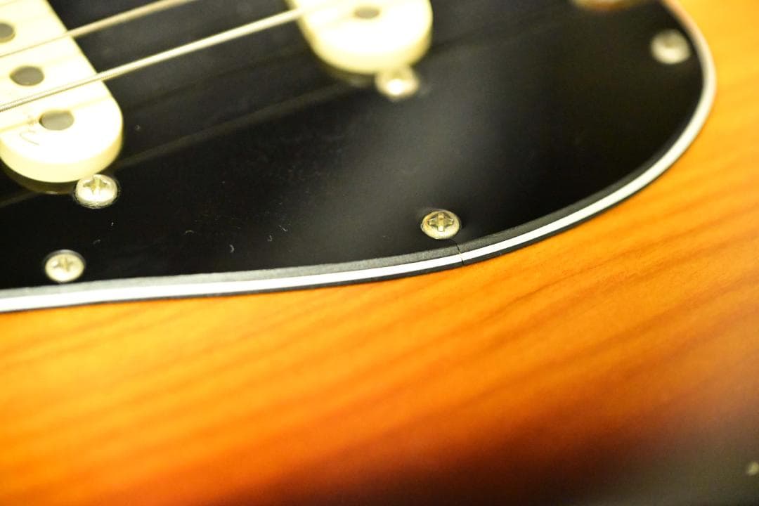 ギター Fender USA AMERICAN ULTRA LUXE STRAT