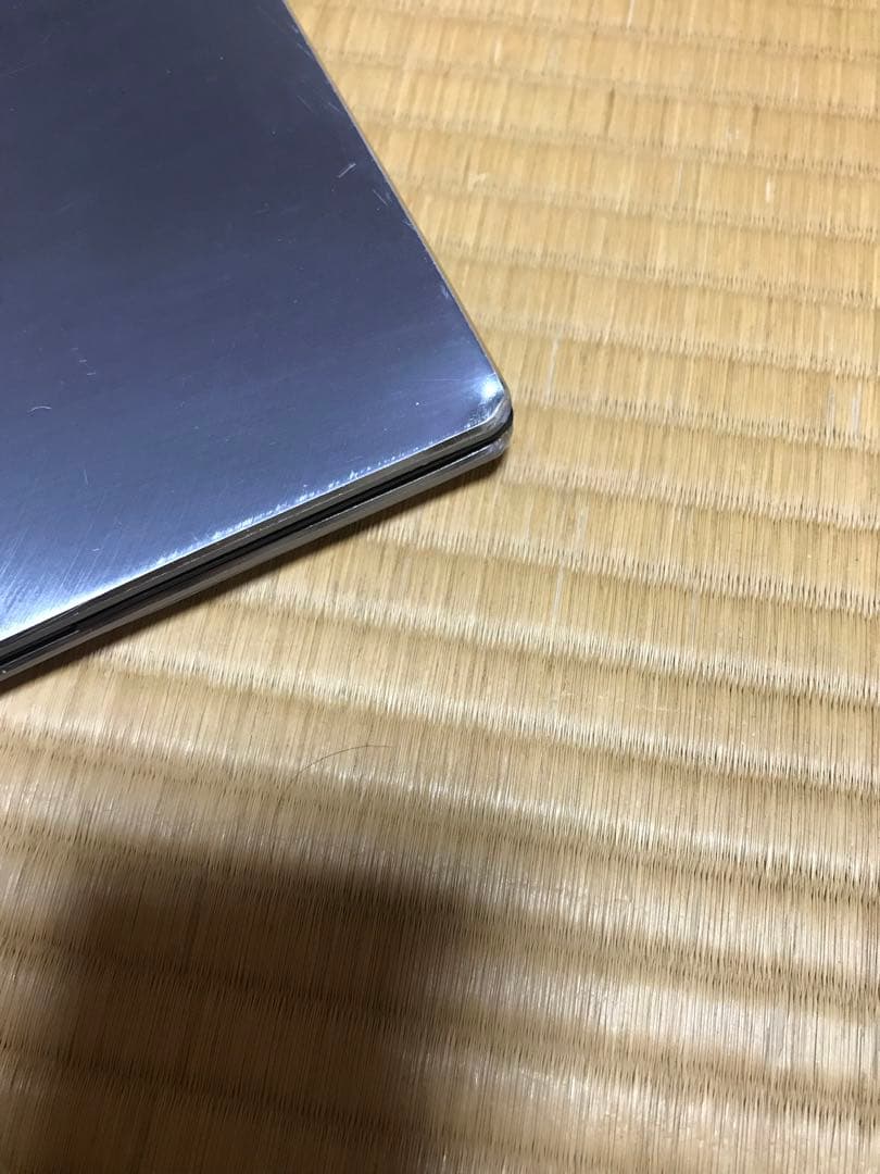 ジャンク品！　asus zenbook um431D 液晶割れ