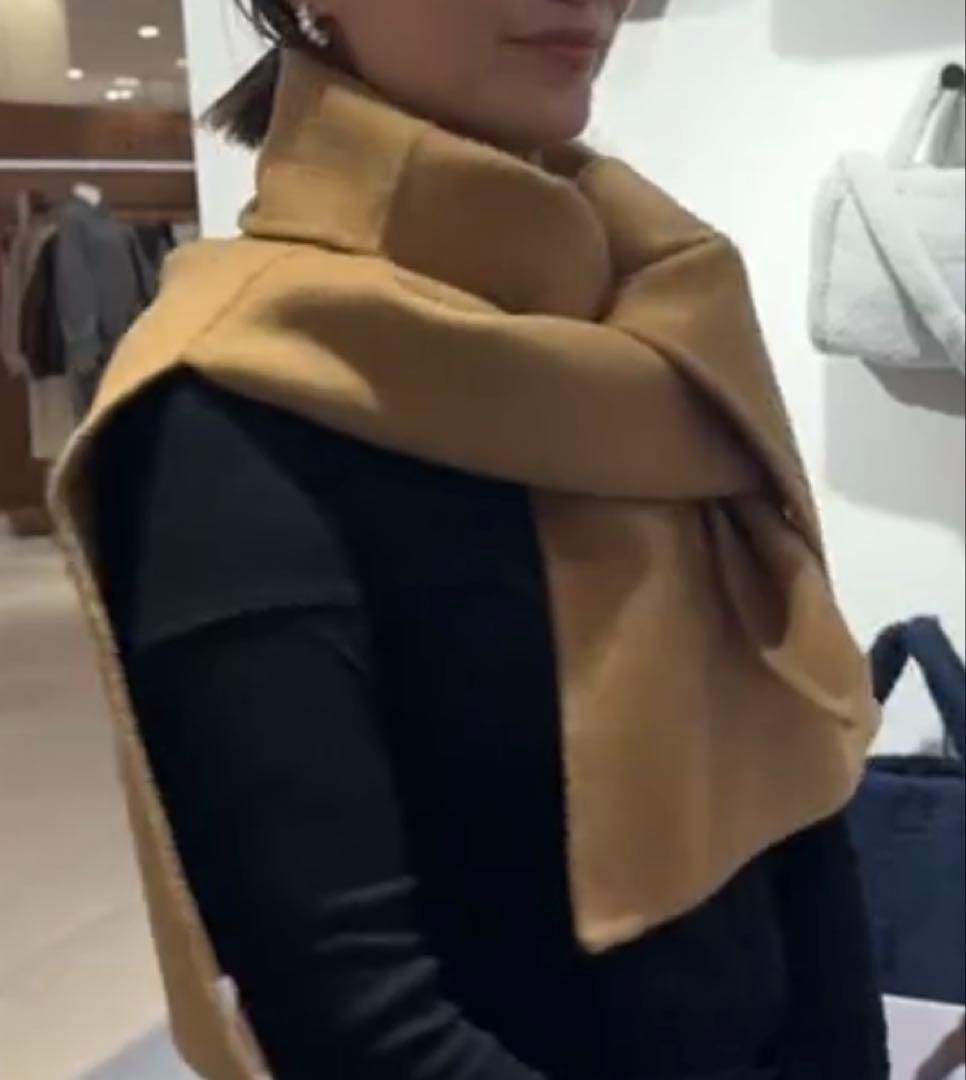 デコルテアクセサリー　wool  stole