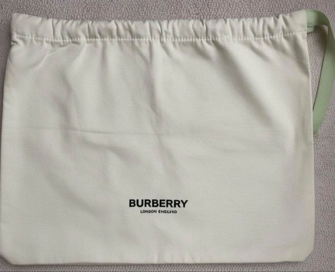 【美品】バーバリー ビーニー ニット帽ロゴ BURBERRY現行定価59000円