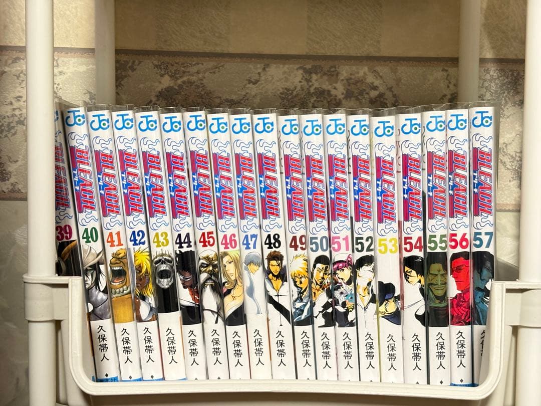 24時間以内発送！ 『BLEACH』 全巻ブックカバー付き！全83冊セット