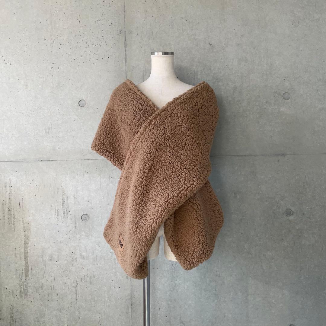 美品アグSHERPAOVERSIZEDSCARFシェルパオーバーサイズドスカーフ