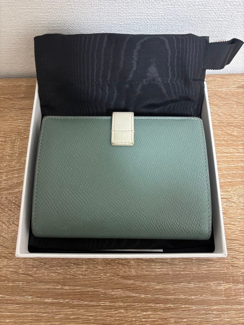CELINE ミントグリーン 二つ折り財布