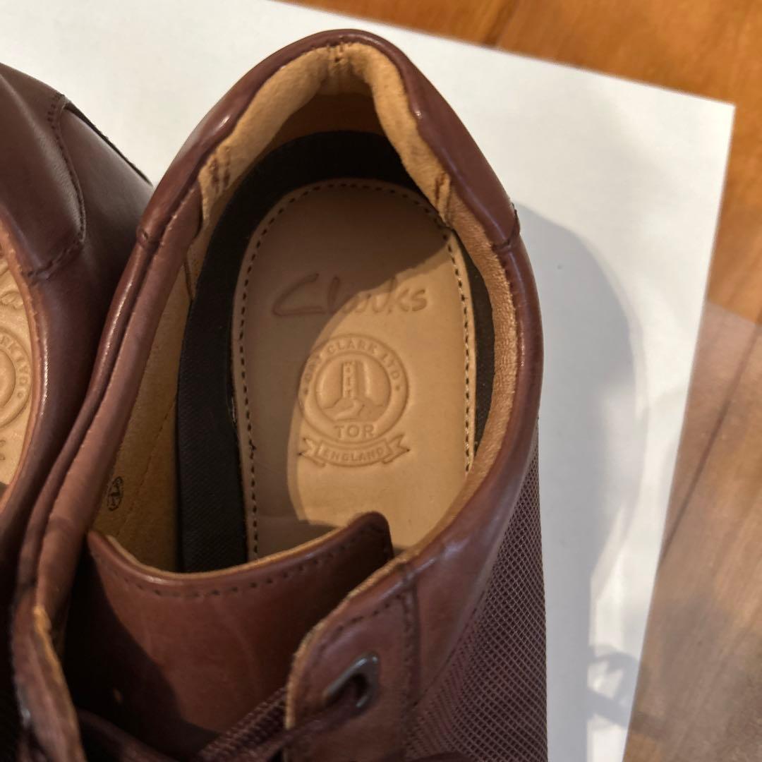 新品Clarks メンズシューズ　ブラウン