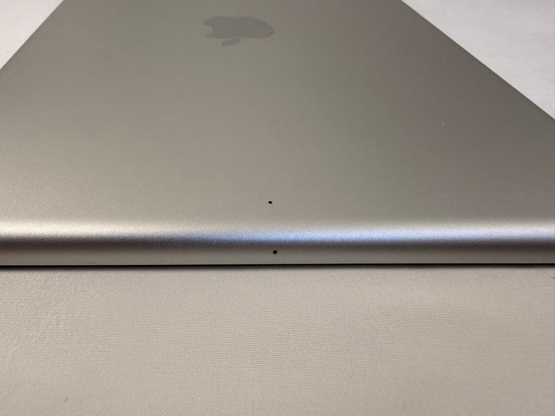 Apple iPad (第5世代) 128GB A1822